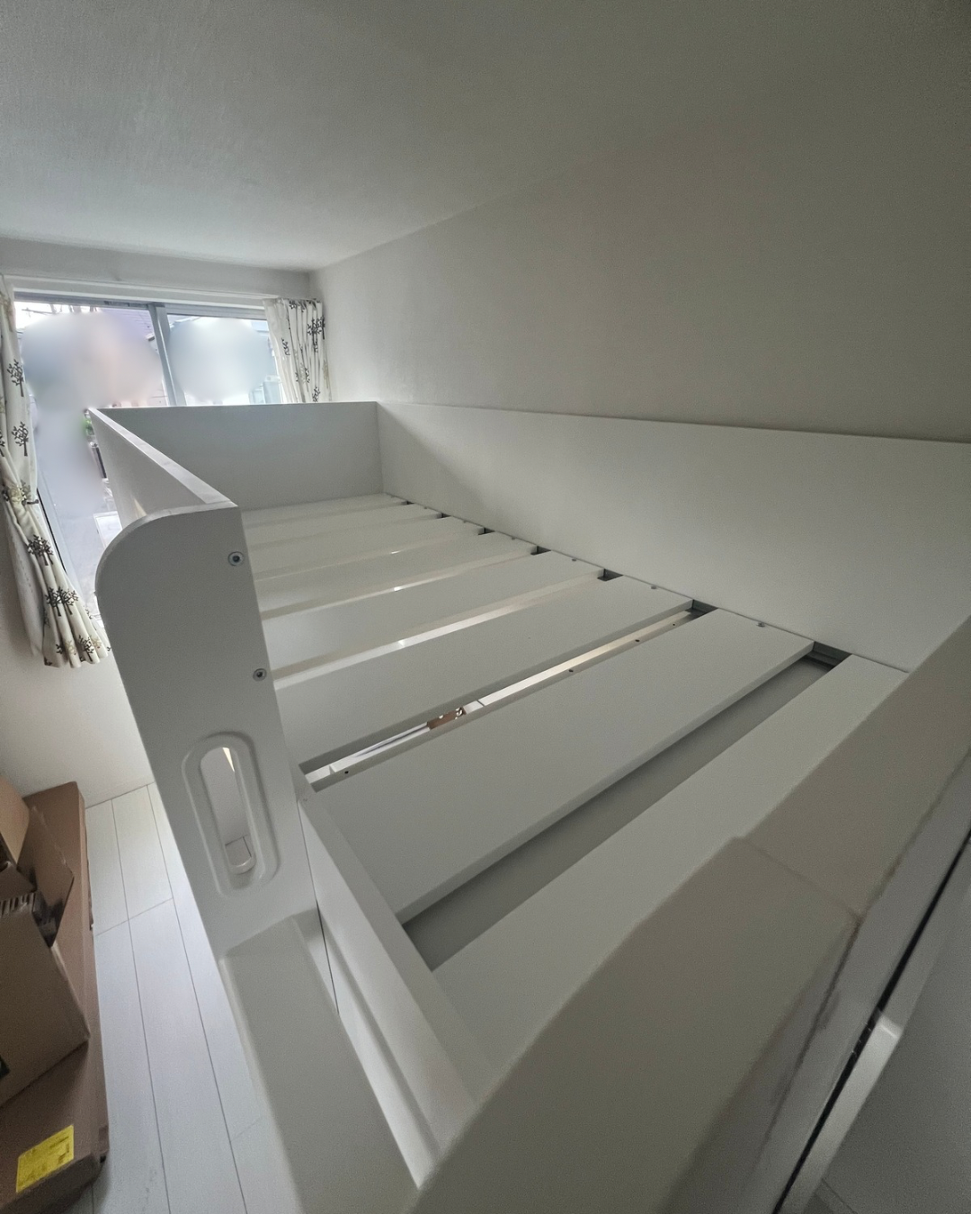 【東京都千代田区　家具組立代行】　移転作業から新規家具組立てにも対応株式会社アイケット