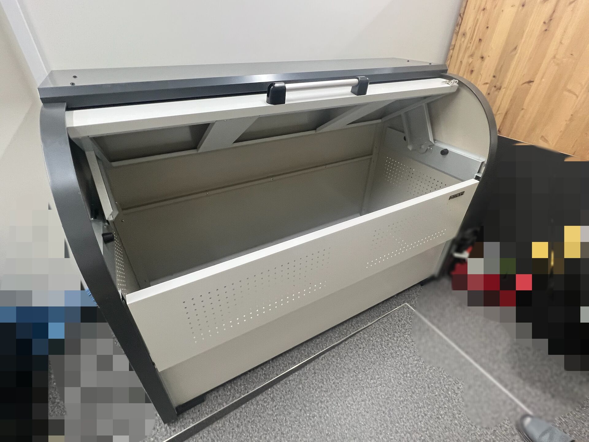 【都内某所　家具組立代行】企業様案件！大型ダストボックスの組み立てなら株式会社アイケット