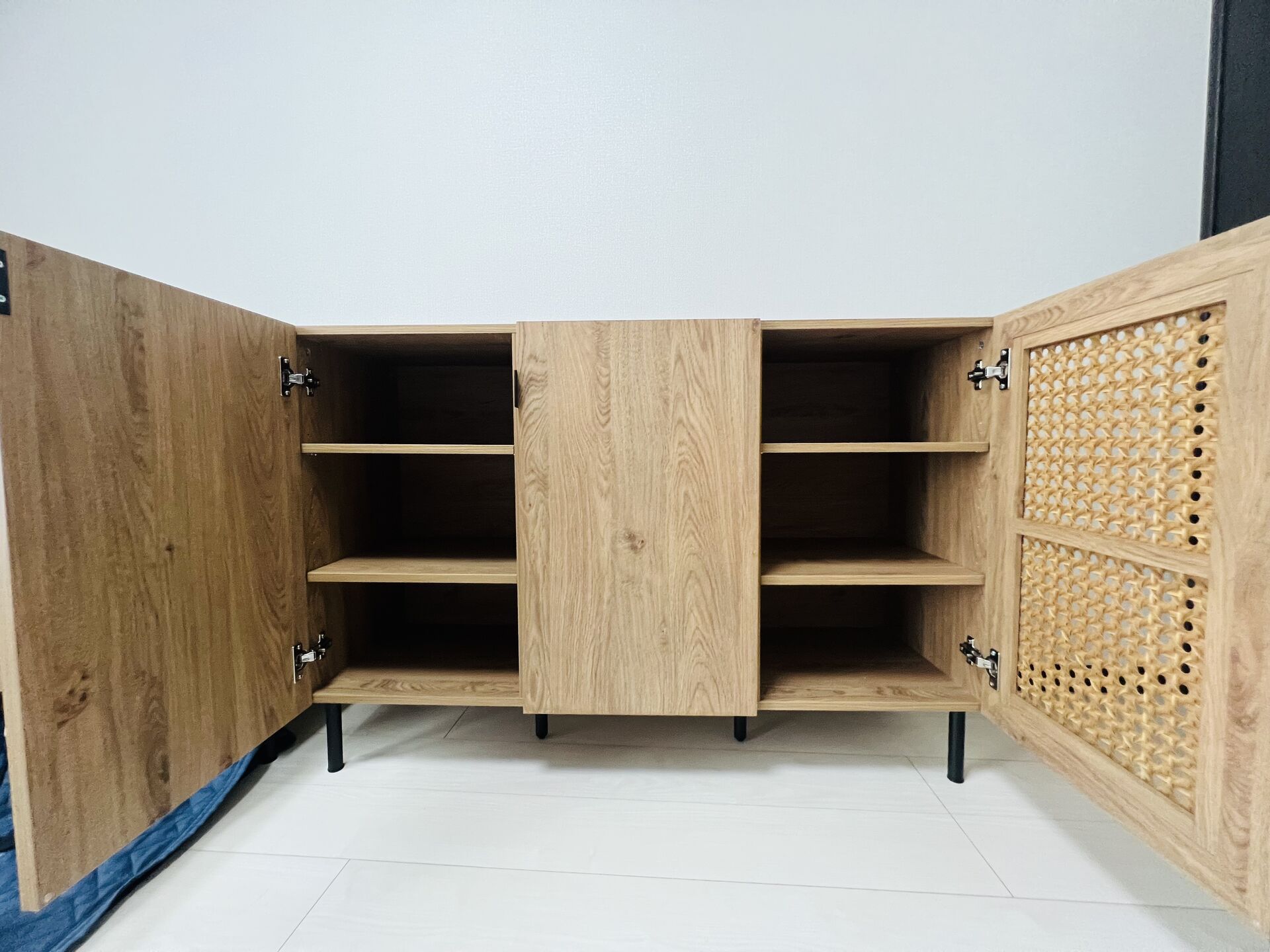 【東京都千代田区　家具組立代行】　移転作業から新規家具組立てにも対応株式会社アイケット