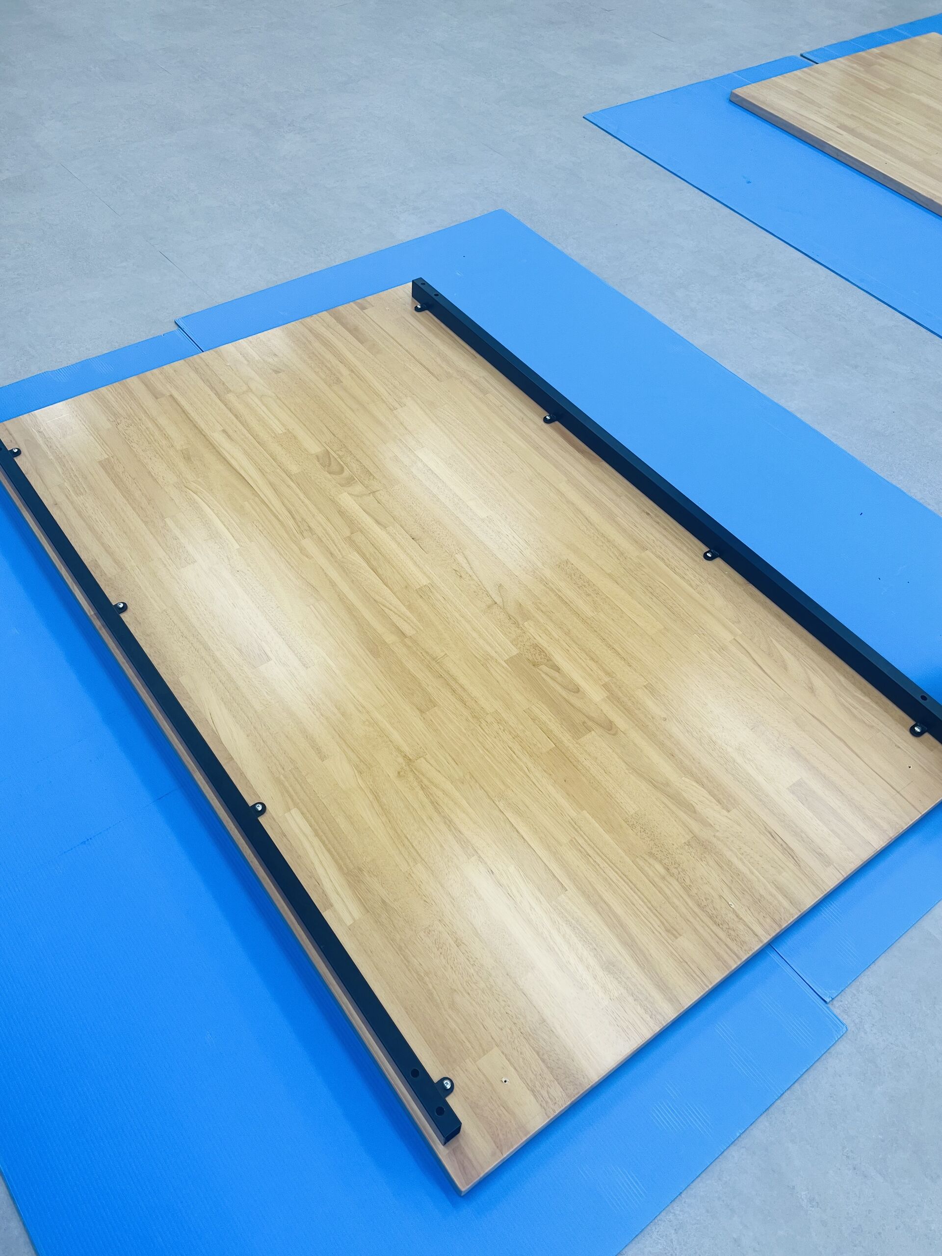 【秋葉原　移転作業家具解体と組み立て】移転作業ってどんなことするの？移転に伴う家具の解体＆組み立てなら株式会社アイケット