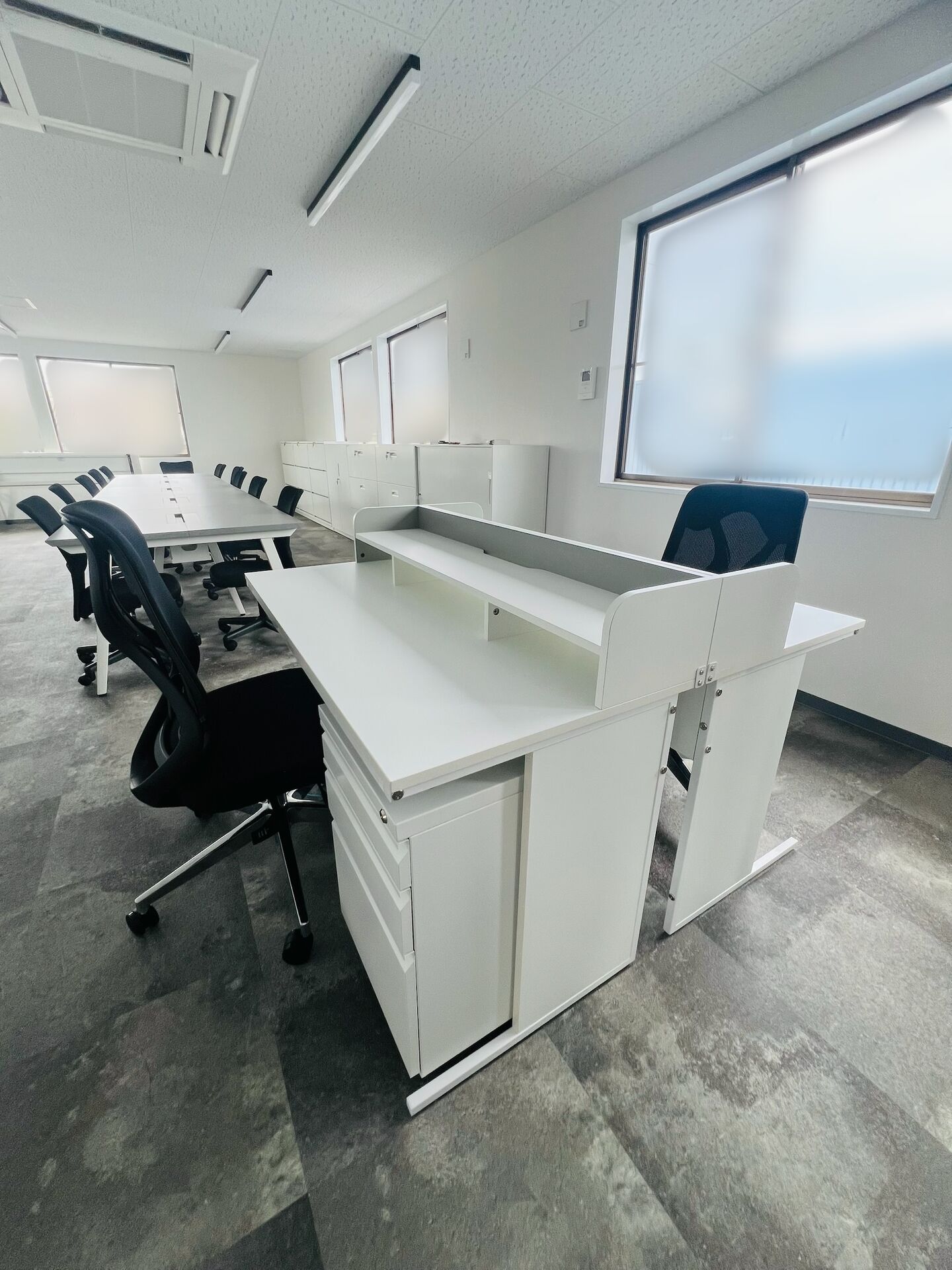 【千葉県茂原市　家具組立代行】　オフィスリノベーションに伴う大量家具の組立てなら株式会社アイケット