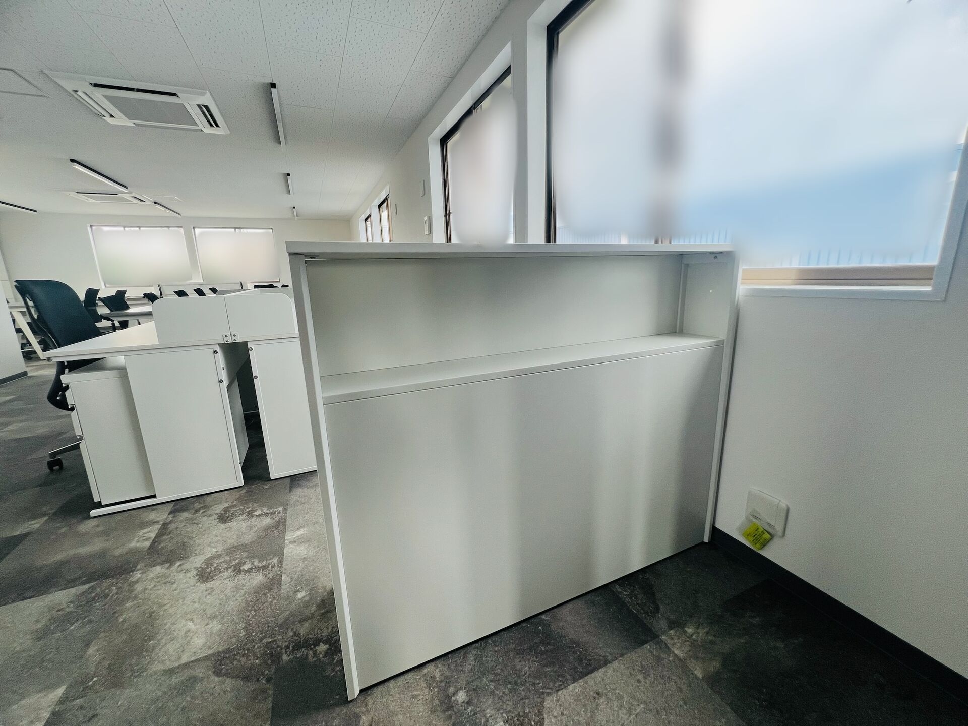 【千葉県茂原市　家具組立代行】　オフィスリノベーションに伴う大量家具の組立てなら株式会社アイケット