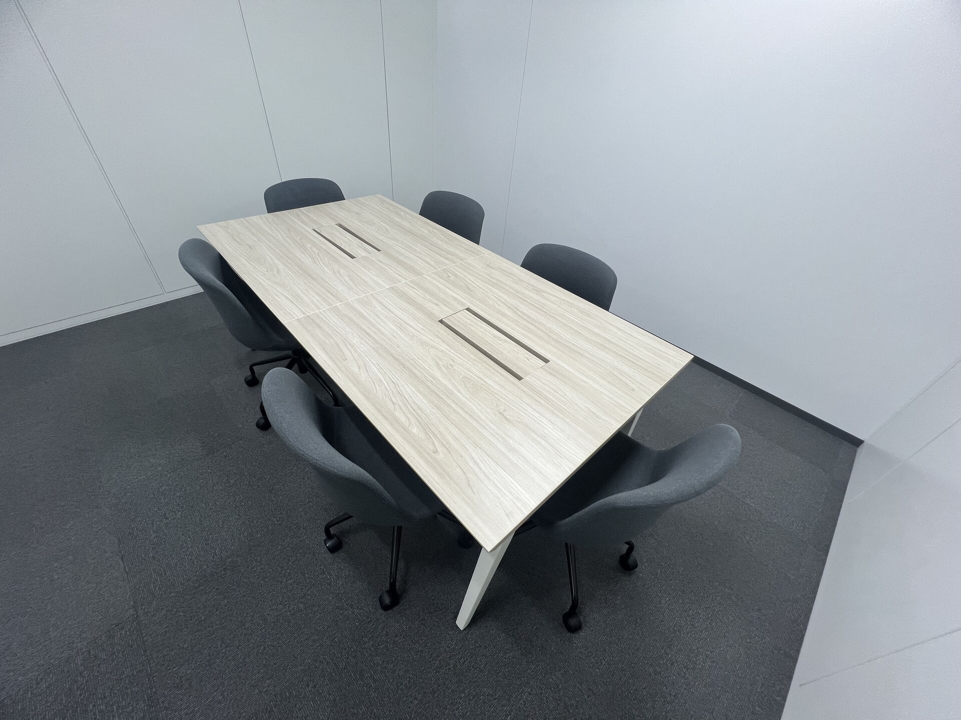 【神奈川県藤沢市　家具組立代行】　新規オフィスの家具組立てなら株式会社アイケット